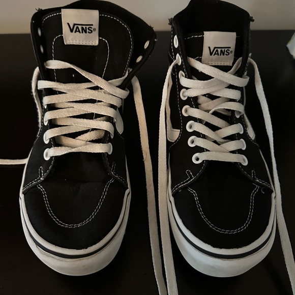 Hi-Top Vans (women’s 7) - Picture 3 of 5